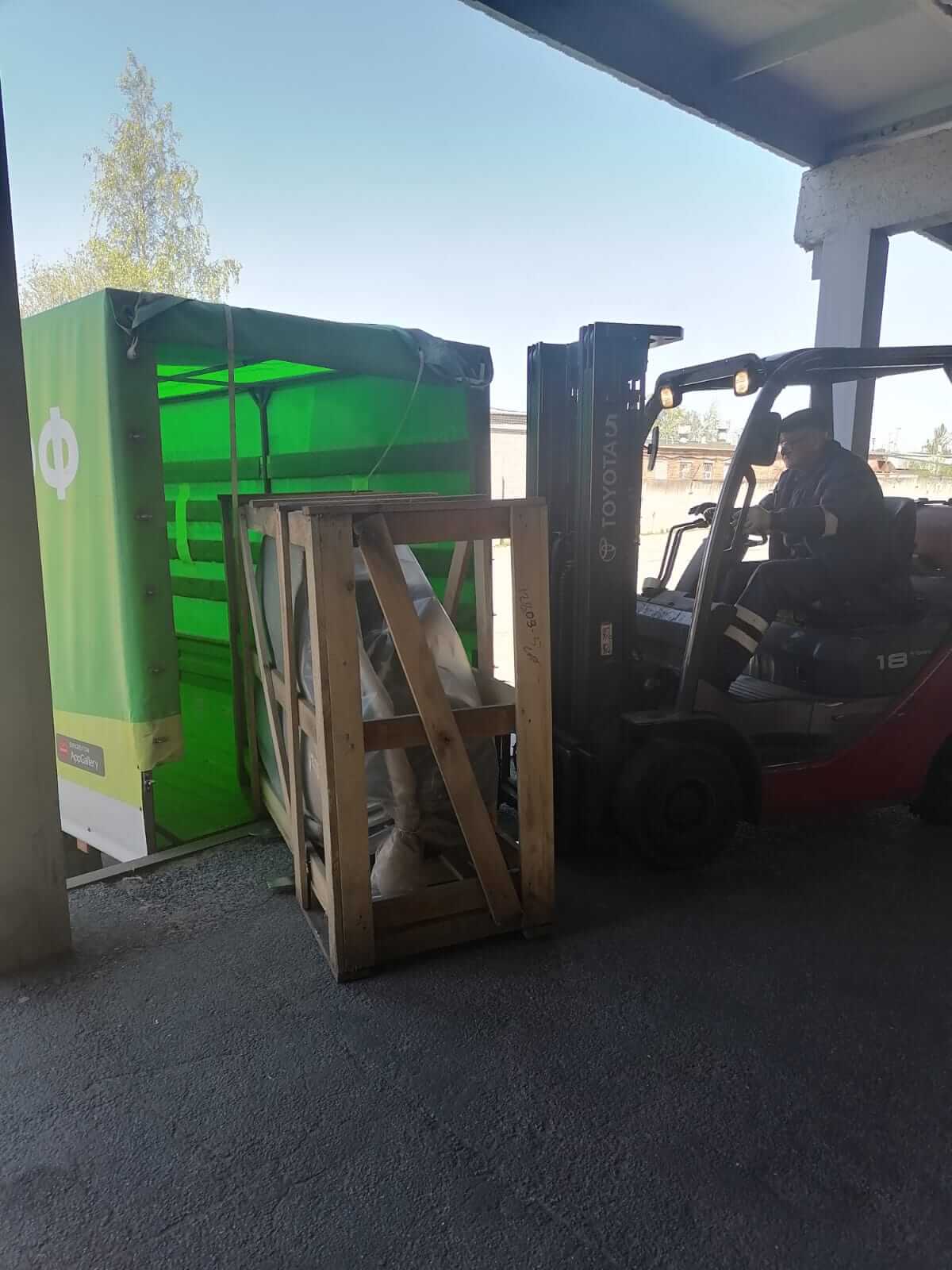 Отгрузка двух поршневых компрессоров Remeza СБ4/Ф-500.LT100/16-7,5 в Санкт-Петербурге