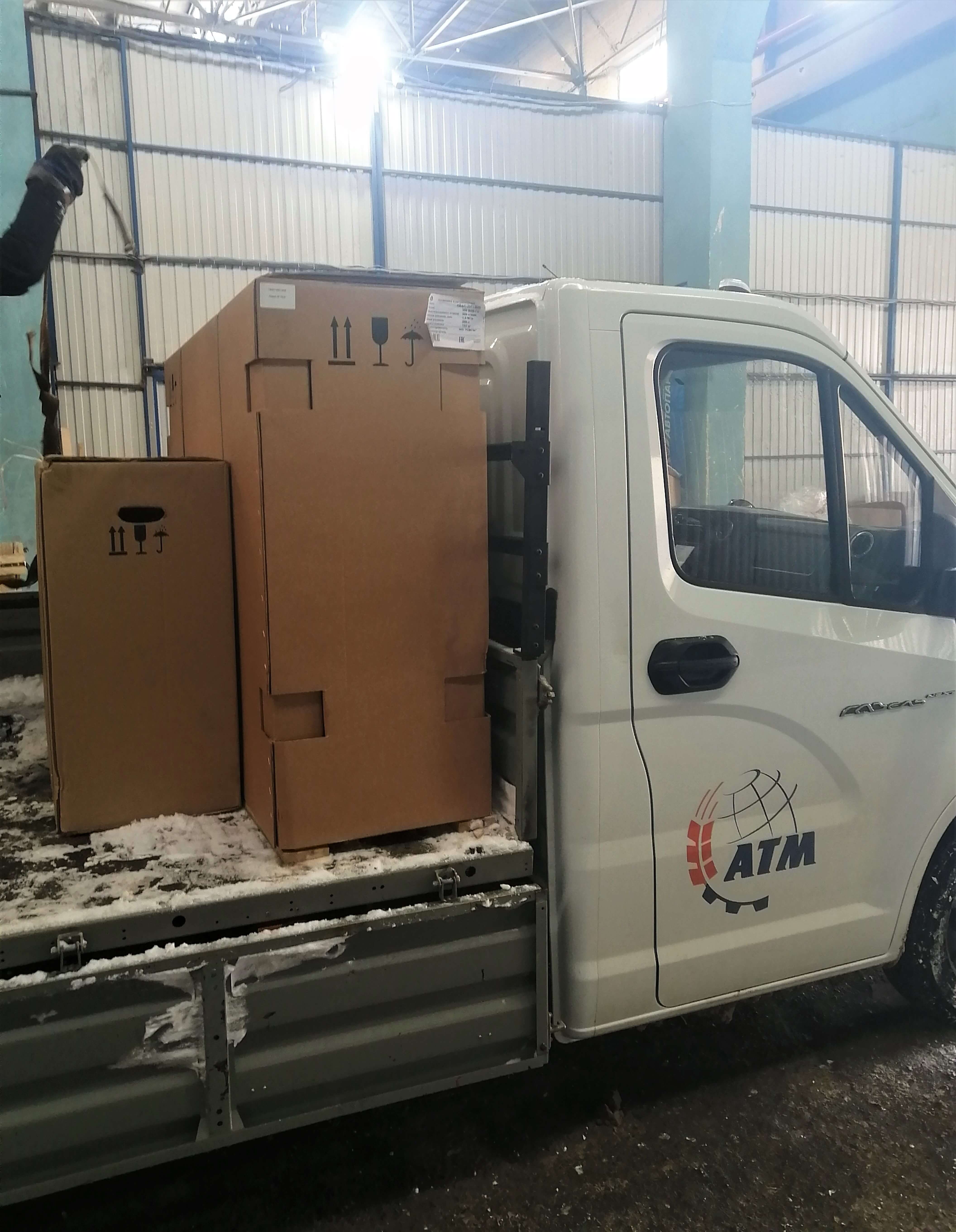 Отгрузка дилеру 2 поршневых компрессора Remeza СБ4/С-200.LB40 и СБ4/С-100.LB30